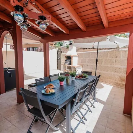Comfortable Private Garden Villa Costa Adeje (Tenerife)